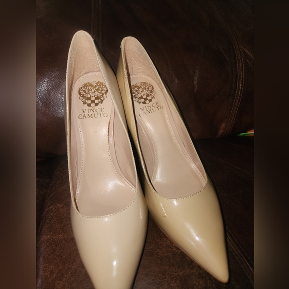 Womens Designer shoes - Picture 2 of 7